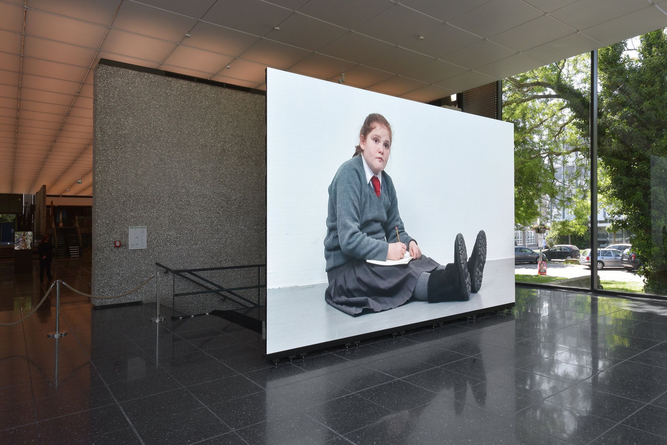Installation view: Rineke Dijkstra, Ruth Drawing Picasso, 2009, Lehmbruck Museum, Duisburg, 2022, photo: Frank Vinken