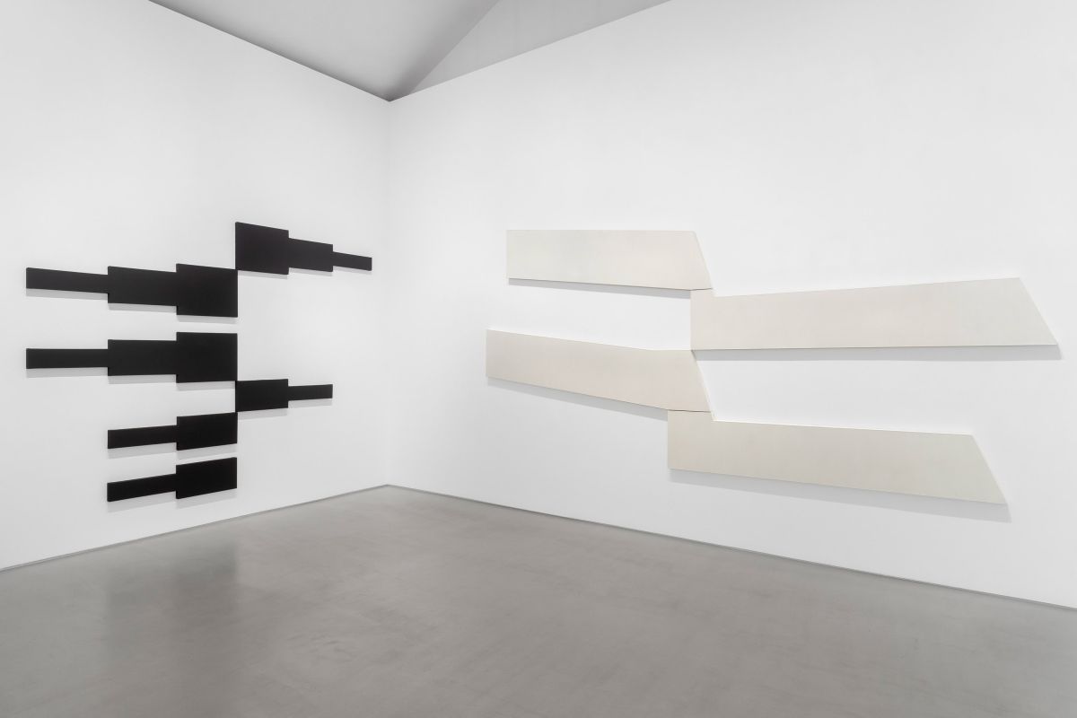DAVID NOVROS - Galerie Max Hetzler