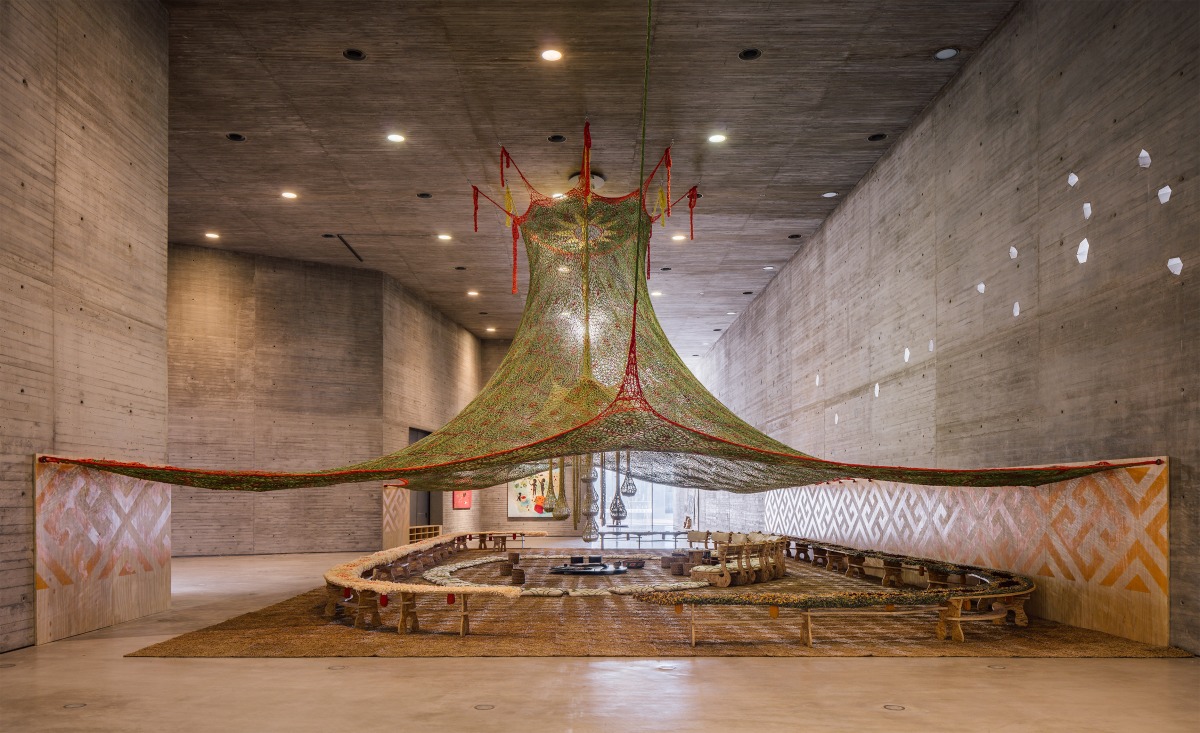 Installation view, Ernesto Neto, BasnepuruTxanaYube, 2015, C3A Centro de Creación Contemporánea de Andalucía, Córdoba, photo: Imagen Subliminal  